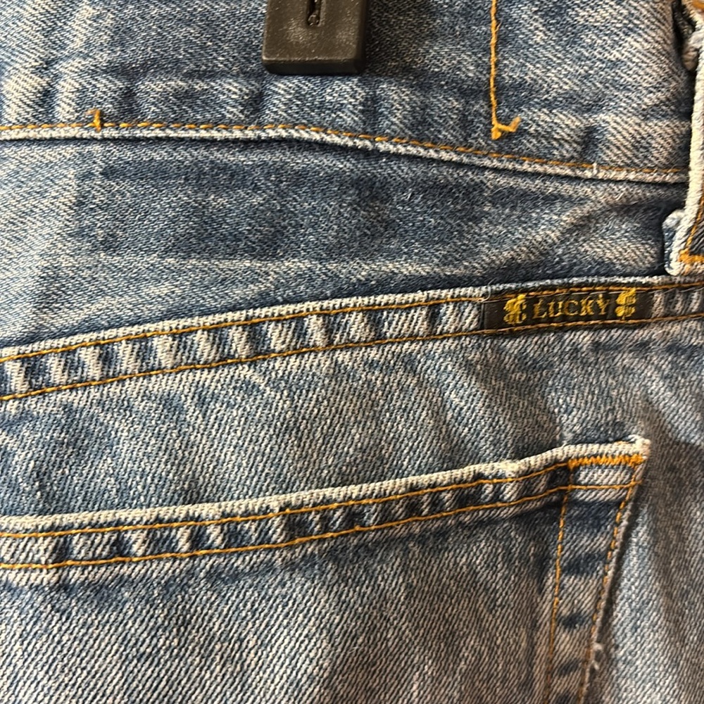 Vintage Lucky Brand Blue Denim Jeans Size 34
Measurements in pics - Picture 10 of 12